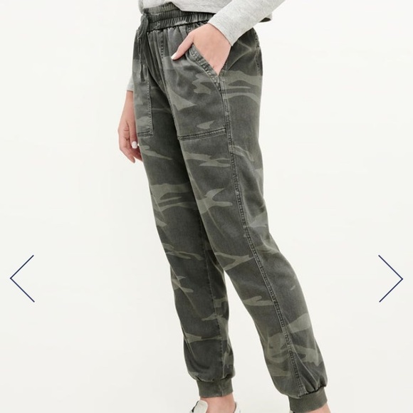 Splendid Camouflage Joggers - Picture 2 of 9